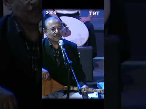 Neşet Ertaş'ın Unutulmaz Konser Girişi 🎤
