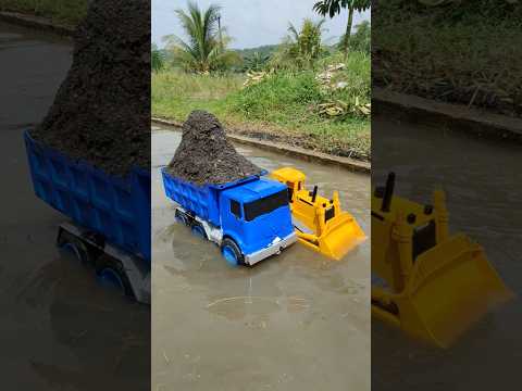 Mencuci Mobil Truk Pasir Dan Menemukan Beko, Damkar, Mobil Balap, Truk Molen