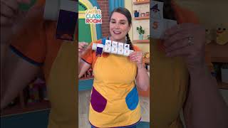 We love Halloween crafts! 🎃 Happy Halloween! #supersimpleplay #funlearningactivities
