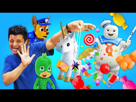 ¡Una PIÑATA para el fantasma! Juguetes de los Paw Patrol y los PJ Masks para niños.