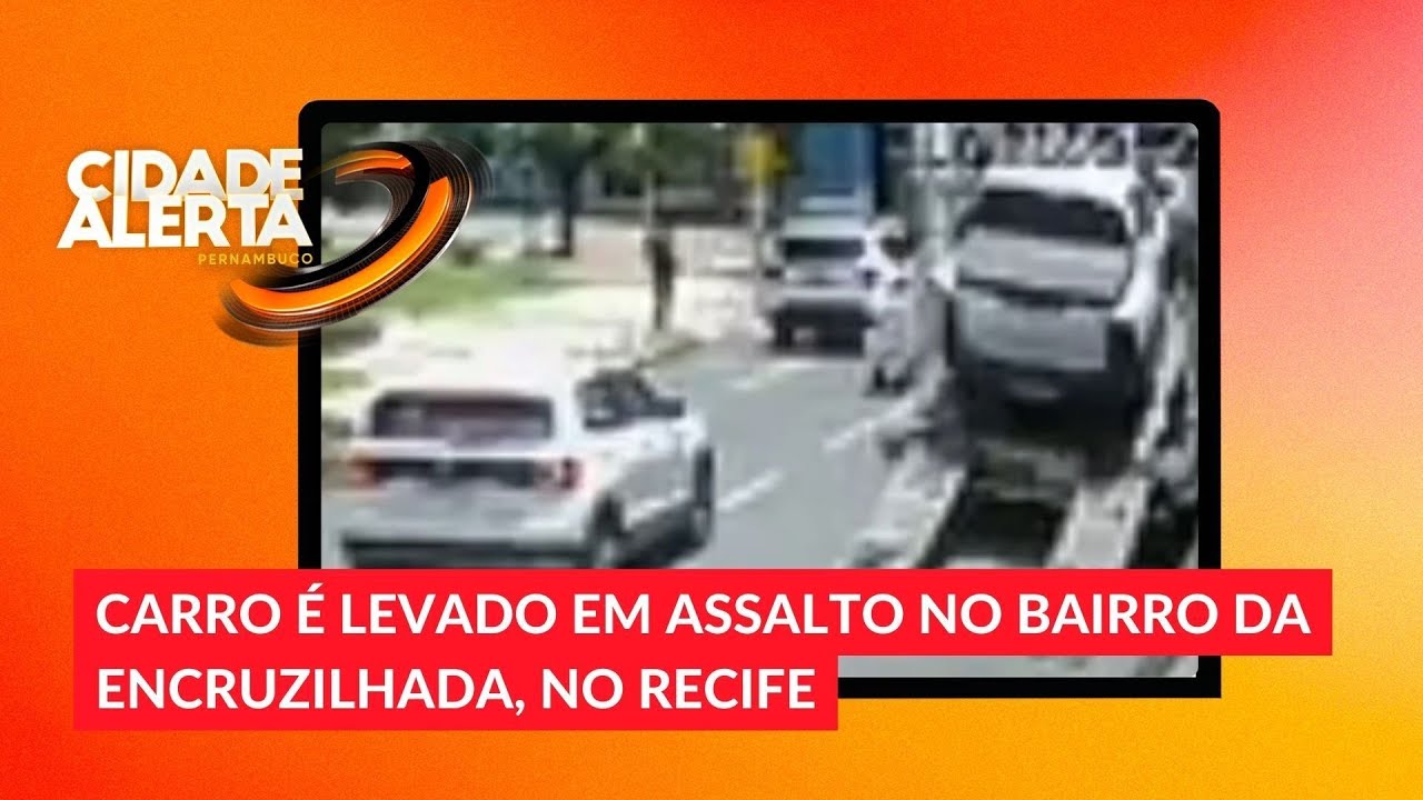 Carro &eacute; levado em assalto no bairro da Encruzilhada, no Recife