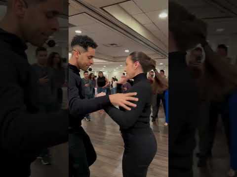 Intermediate Bachata Class Demo - Demetrio & Nicole - Bachata Dance Academy #bachata #bachatadance