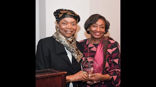 Majority Leader Andrea Stewart-Cousins presents Movement Builder Award to Senator Montgomery.