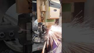 20 mm diametro vamzdžių pjovimas 2 kw Fiber lazeriu, naudojant orą