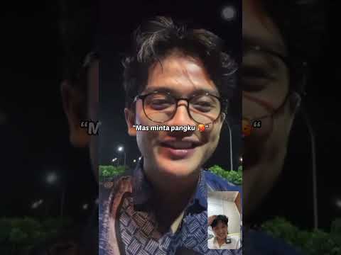 Mas batik ganteng viral