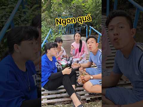 Xúc xích cuộn rong biển