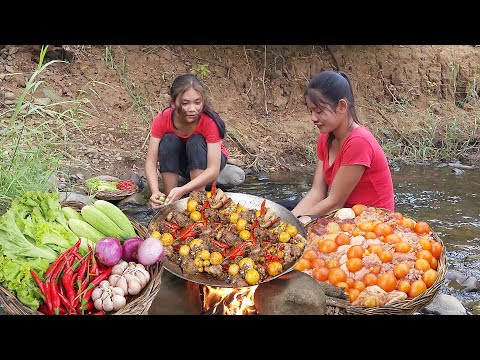 Chicken egg cooking spicy for food and Eating delicious - Survival skills cooking