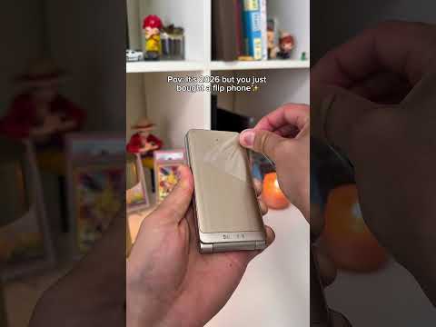 Now I can finally enter in my 00s era 😍 #flipphone #nostalgic #unboxing