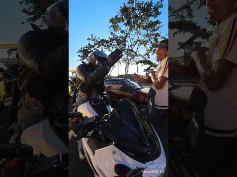 Que agradable sujeto✨ #parati #viralvideo #bikergirl #motos #moteros #suzuki #cosasquepasan #fyp