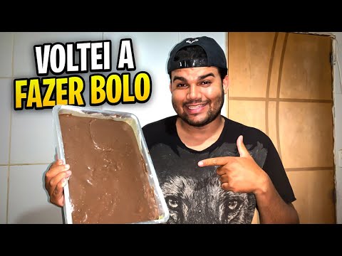 FIZ UM BOLO DE CENOURA COM CHOCOLATE