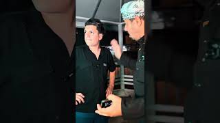 رجل غنيه يشمر فلوسه بل زباله