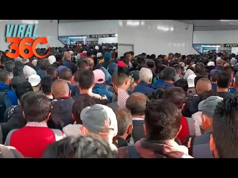 Usuarios abarrotan el Metro de la CDMX y cantan 'Nadaremos'