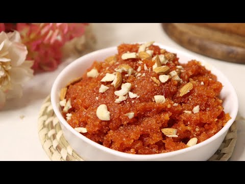 গাজরের হালুয়া মাত্র তিনটি উপকরণ দিয়ে বানিয়ে ফেলুন দুর্দান্ত স্বাদের রেসিপি  Gajarer Halwa