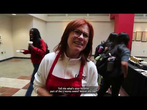 VIDEO STORY: Homecoming Week kicks off with President Stokes' s'mores roast