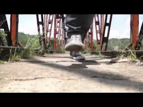 MEERYZEANS Feat LAMLAM - BIARLAH DUNIA BICARA (Official Video Clip)