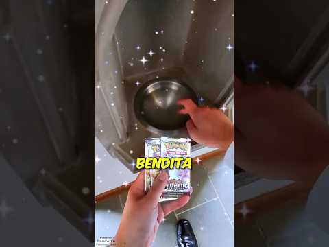 Tiro agua bendita a sus sobres de pokemón