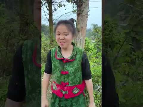 Chinese couple keeps laughing in comedy