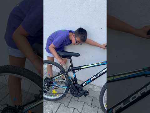 Devran ve Onur bisikletin tekerine şişe taktılar #shorts