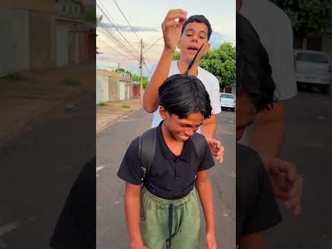 VAI PRA ESCOLAS ASSIM