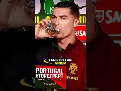 Kanapa pesepak bola memuntahkan air yang di minum❗️