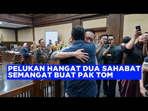 DETIK DETIK ABAH ANIES MEMELUK TOM LEMBONG