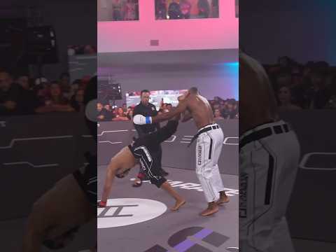 That kick sounds like a whip-crack 👀. Wherever Rafael Alves goes, kick-based pain follows.