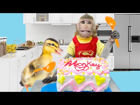 Monkey Baby BoBo eats rainbow cake with colorful ducklings puppies and bathes with in the bathroom