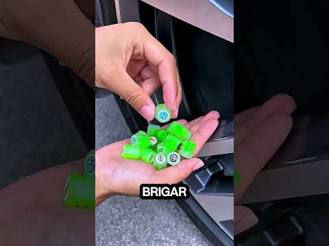 O carro novo do pai está em perigo... ou apenas uma surpresa brilhante à noite #shortsvideo