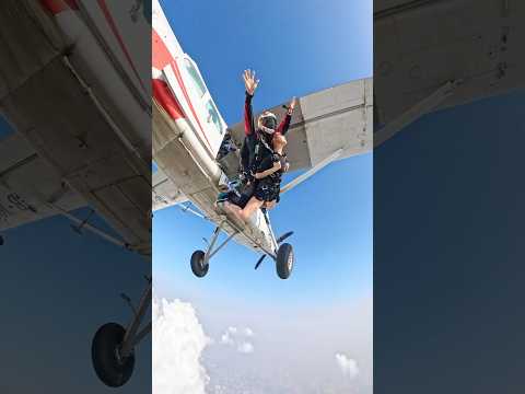 Skydiving ||  My Favorite Fall Ever #youtube #youtubeshorts #skydiving #hittvfun #fun #adventure