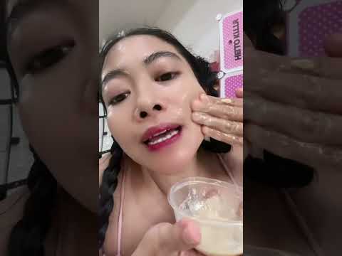 Lima belas tahun berlalu wajah emak masih sama belum ada keriput padahal cuma oles ini