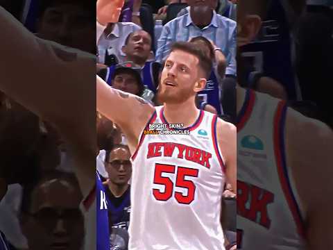 Isaiah Hartenstein SHOCKED His Teammates 😳 | @Roommates_Show #shorts