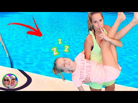 TIRAMOS A DANIELA A LA PISCINA MIENTRAS DUERME! SE ENFADA MUCHO