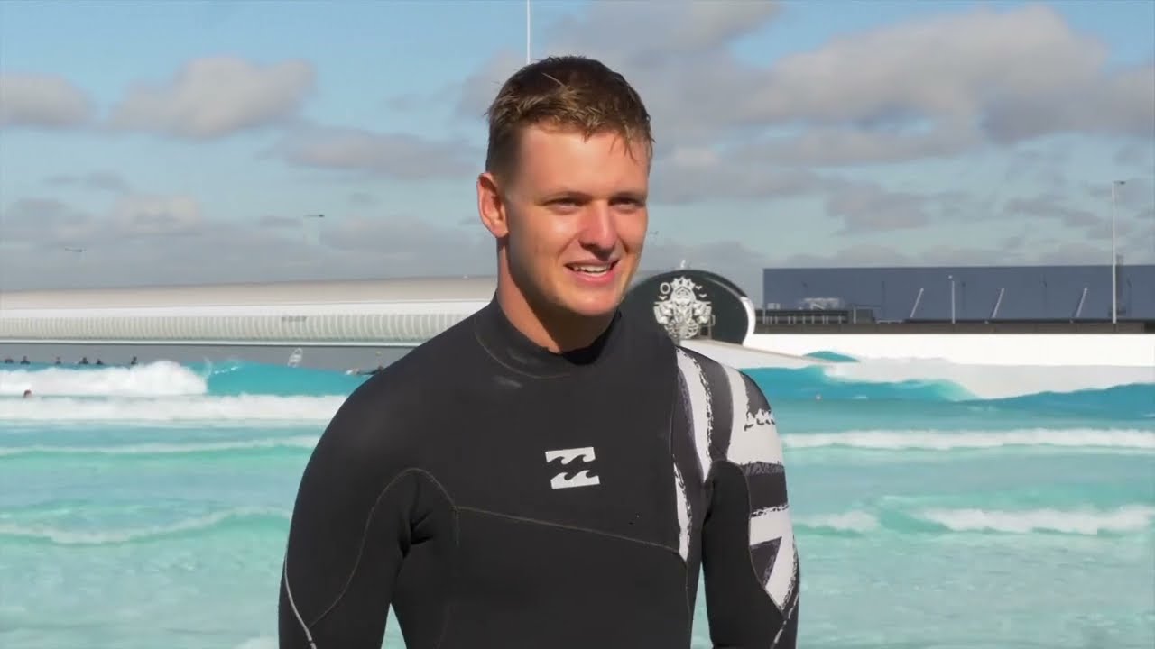 Video: Ferrari junior Mick Schumacher tries surfing in Australia!