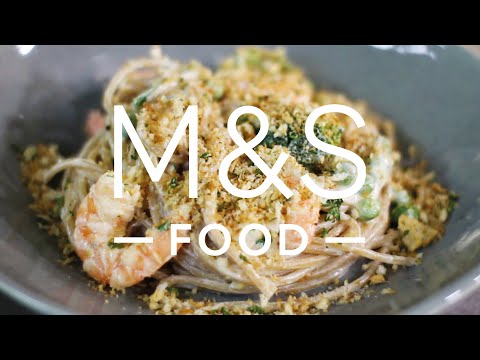 Chris' crunchy creamy garlic prawn pasta | M&S FOOD