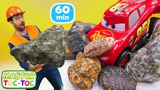Master Toc-Toc et McQueen jouet jouent aux voitures comme jamais ! 🔨🏁Jeux pour enfants
