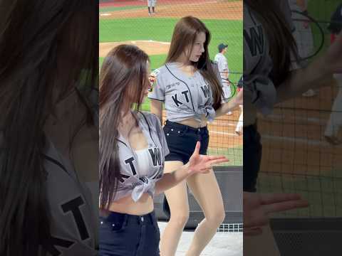 때론 시크하게 이예빈 김해리 치어리더 피리 아웃송 mix ver #이예빈 #이예빈치어리더 #김해리 #김해리치어리더 #아웃송 #fancam #치어리더
