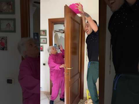 SCHERZO A NONNA ๐