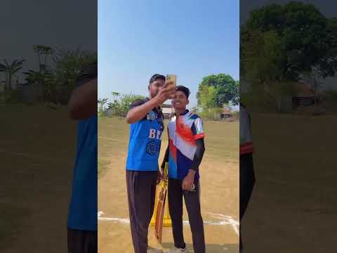 कौन है ये 😅🏏 #cricket #trend #viralshort #trendingshorts #cricketlover #shots