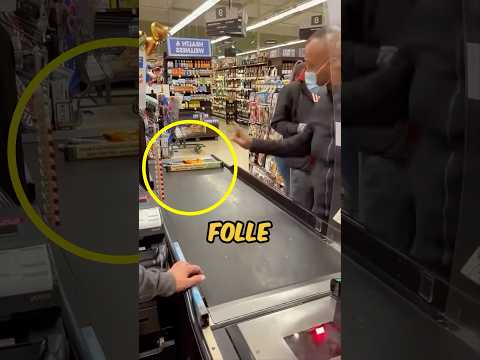 LA CASSIERA È STATA MOLTO PIÙ SEVERA DEL PADRE! 😱 #virale #divertente