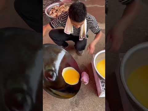 Huge Omlet 😱 #food #facts #viralvideo #tools