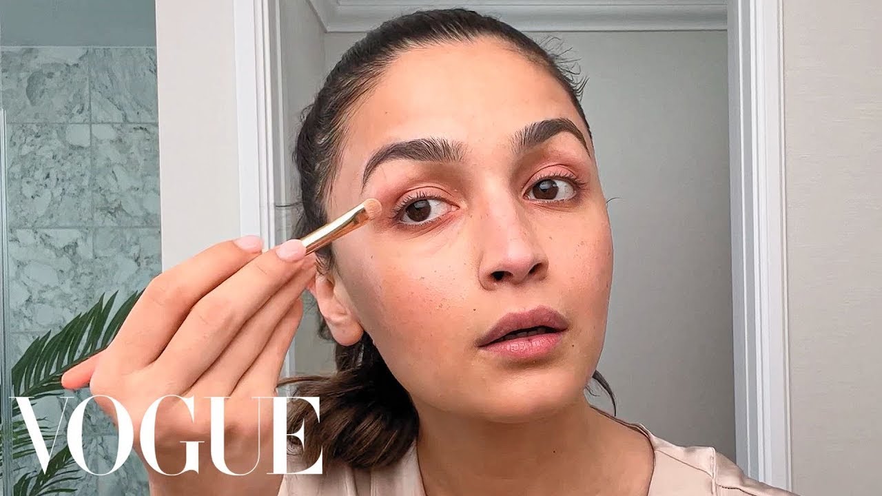 Alia Bhatt’s Guide to Ice Water Facials & Foundation-Free Makeup