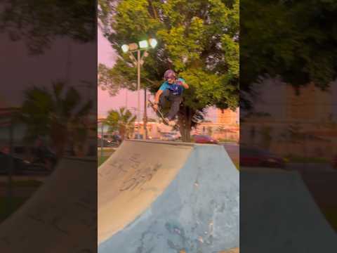 Skatista que julga todo mundo! 🤣 #skate #skateboard #humor #skateboarding #comedia