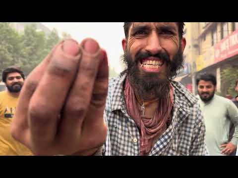 🇵🇰 LAHORE PAKISTAN, A LOCAL MAN ASKED ME TO FILM HIM, PAKISTAN TRAVEL, 4K HDR