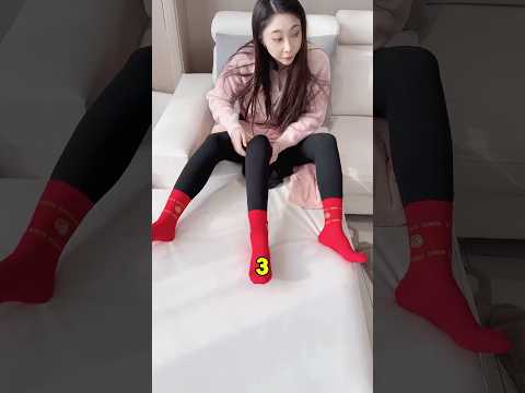 Pretending I Have 3 Legs To Prank My Brother!