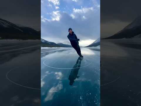The right way to ice skate | आइस स्केटिंग करने का सही तरीका #trending #skate #ice #viralsvideo