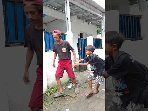 si bocil mau di bawa ke barak meliter karna nakal