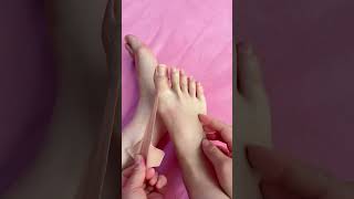 Step-by-step guide to applying your bunion relief patch. ✅