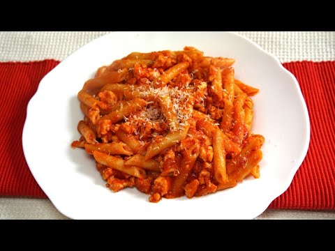 MACARRONES CON POLLO EN SALSA DE TOMATE PARA CUANDO TENEMOS PRISA