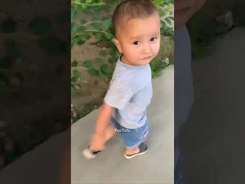 Kidโs Epic Response to a Handshake! ๐ค๐ฒ