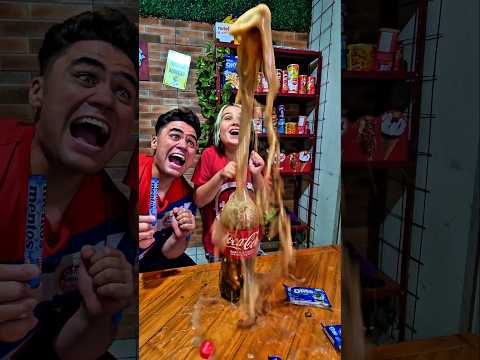 DESODORANTE DE MENTOS vs COCA-COLA !!! #shorts